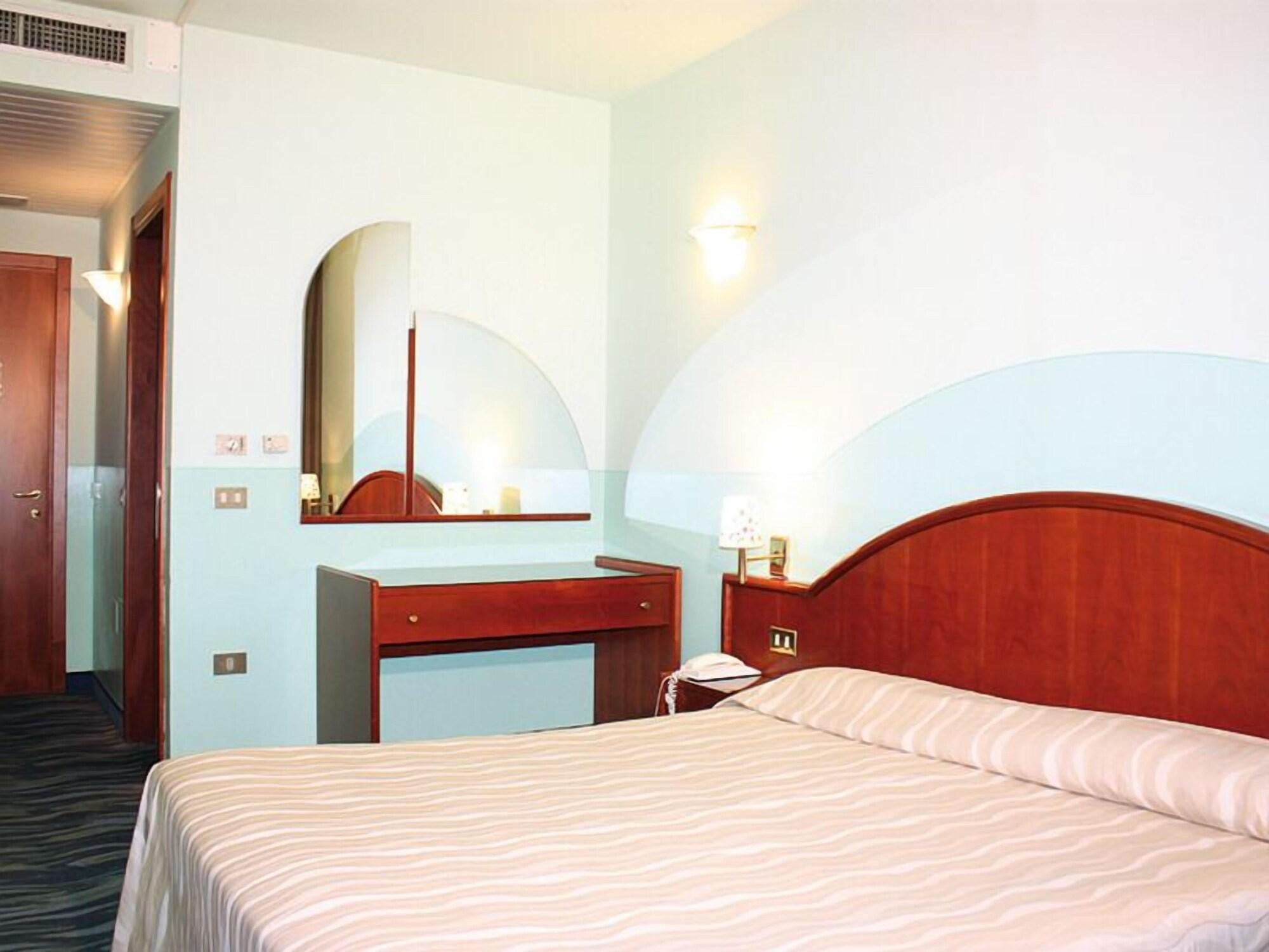 Hotel Porto Azzurro Sirmione Eksteriør billede